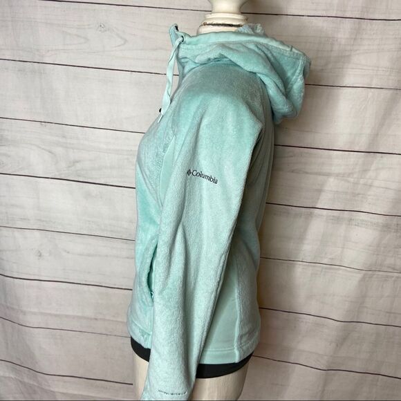 Columbia mint green velour XS long sleeve hoodie - Picture 3 of 9